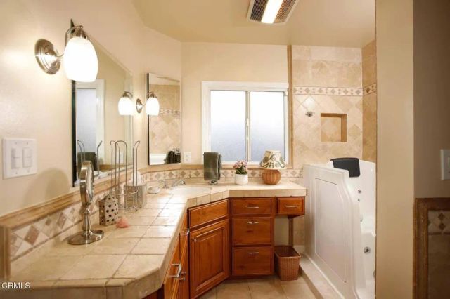 4762 Rosebank Drive, La Canada Flintridge, CA 91011