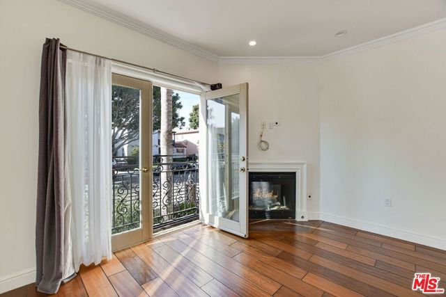 918 S Wooster Street 1, Los Angeles, CA 90035