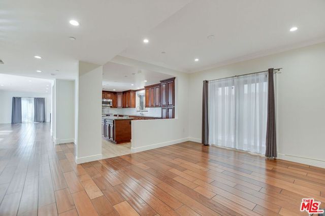 918 S Wooster Street 1, Los Angeles, CA 90035