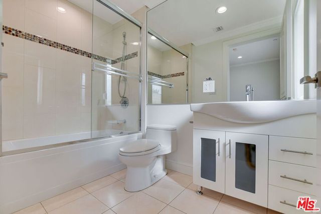 918 S Wooster Street 1, Los Angeles, CA 90035