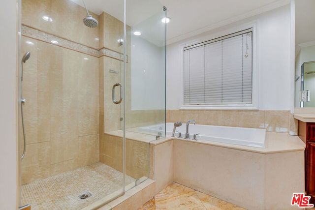 918 S Wooster Street 1, Los Angeles, CA 90035