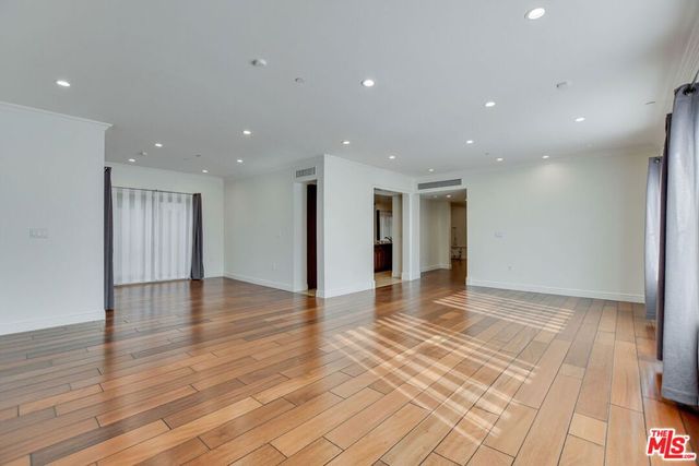 918 S Wooster Street 1, Los Angeles, CA 90035