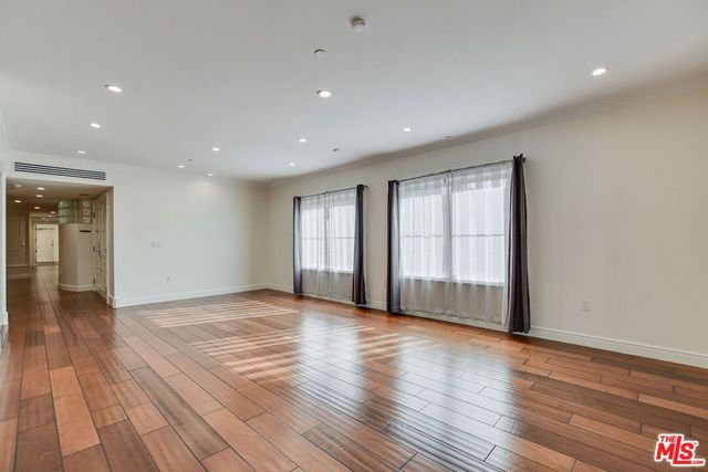 918 S Wooster Street 1, Los Angeles, CA 90035