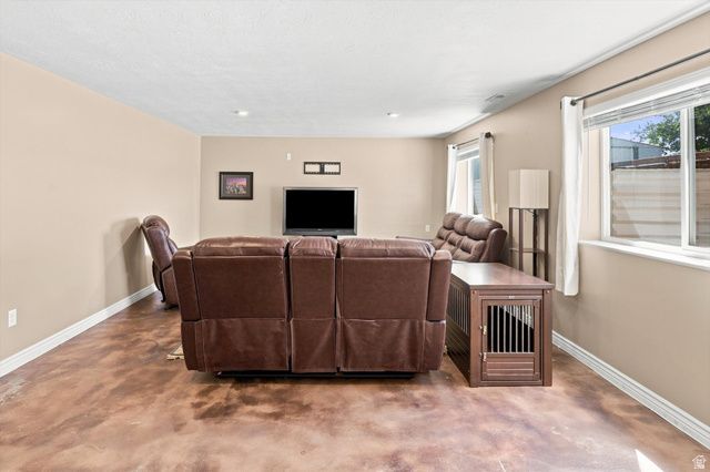 4349 W 625 S, West Point, UT 84015