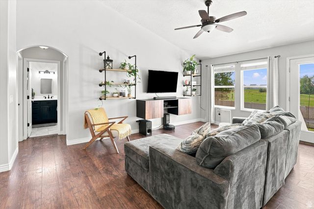 4349 W 625 S, West Point, UT 84015