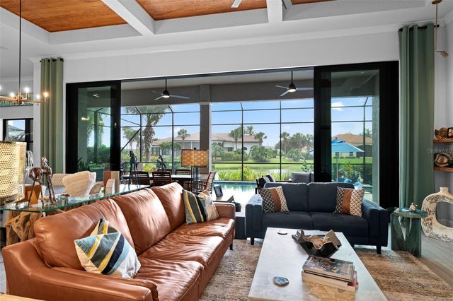 10 HAMMOCK BEACH CIRCLE S, Palm Coast, FL 32137