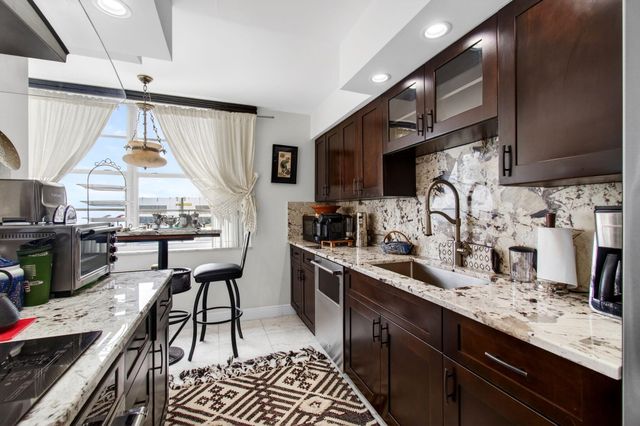 1200 S Ocean Boulevard 17c, Boca Raton, FL 33432