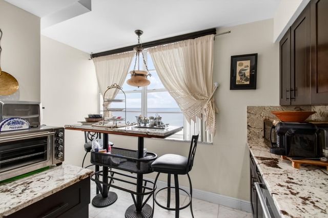 1200 S Ocean Boulevard 17c, Boca Raton, FL 33432