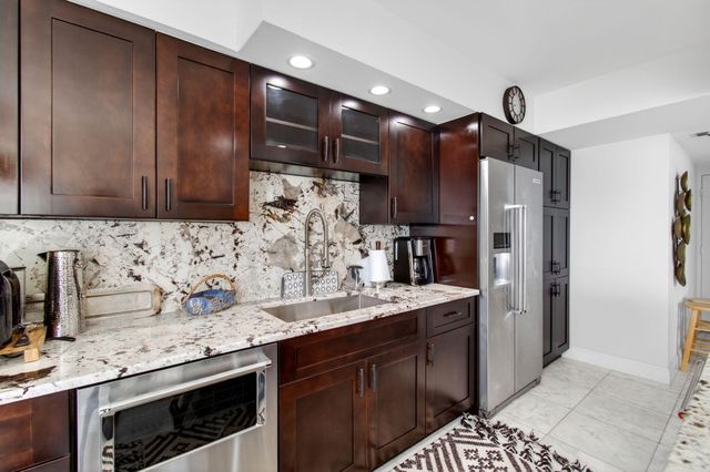 1200 S Ocean Boulevard 17c, Boca Raton, FL 33432