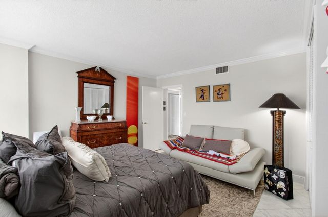 1200 S Ocean Boulevard 17c, Boca Raton, FL 33432