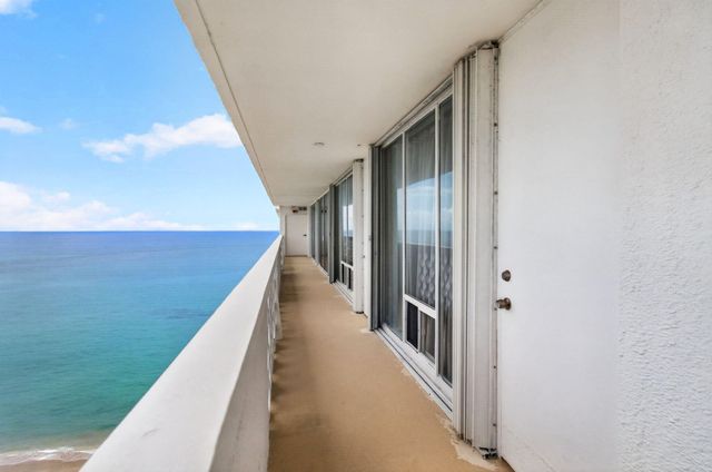 1200 S Ocean Boulevard 17c, Boca Raton, FL 33432