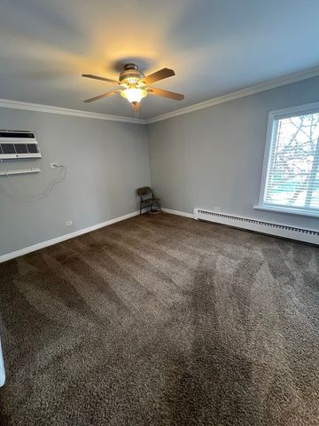 910 W Alleghany Drive 2A, Arlington Heights, IL 60004