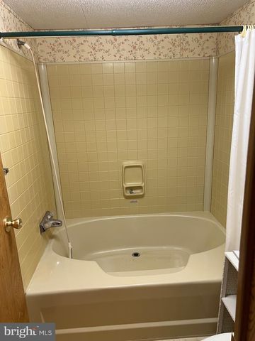 3272 BUCHANAN TRL W, Greencastle, PA 17225