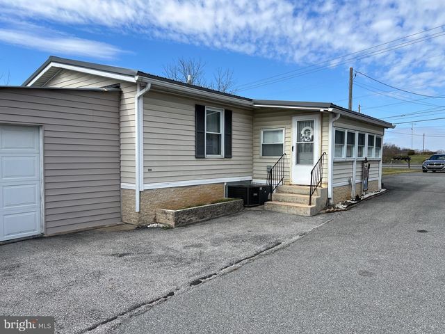 3272 BUCHANAN TRL W, Greencastle, PA 17225