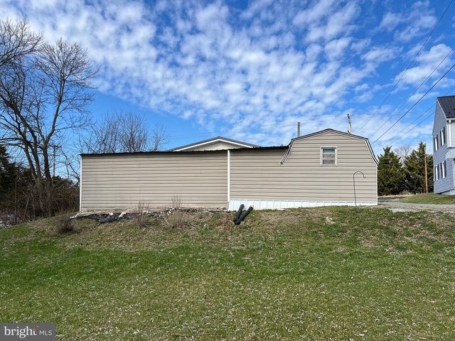 3272 BUCHANAN TRL W, Greencastle, PA 17225