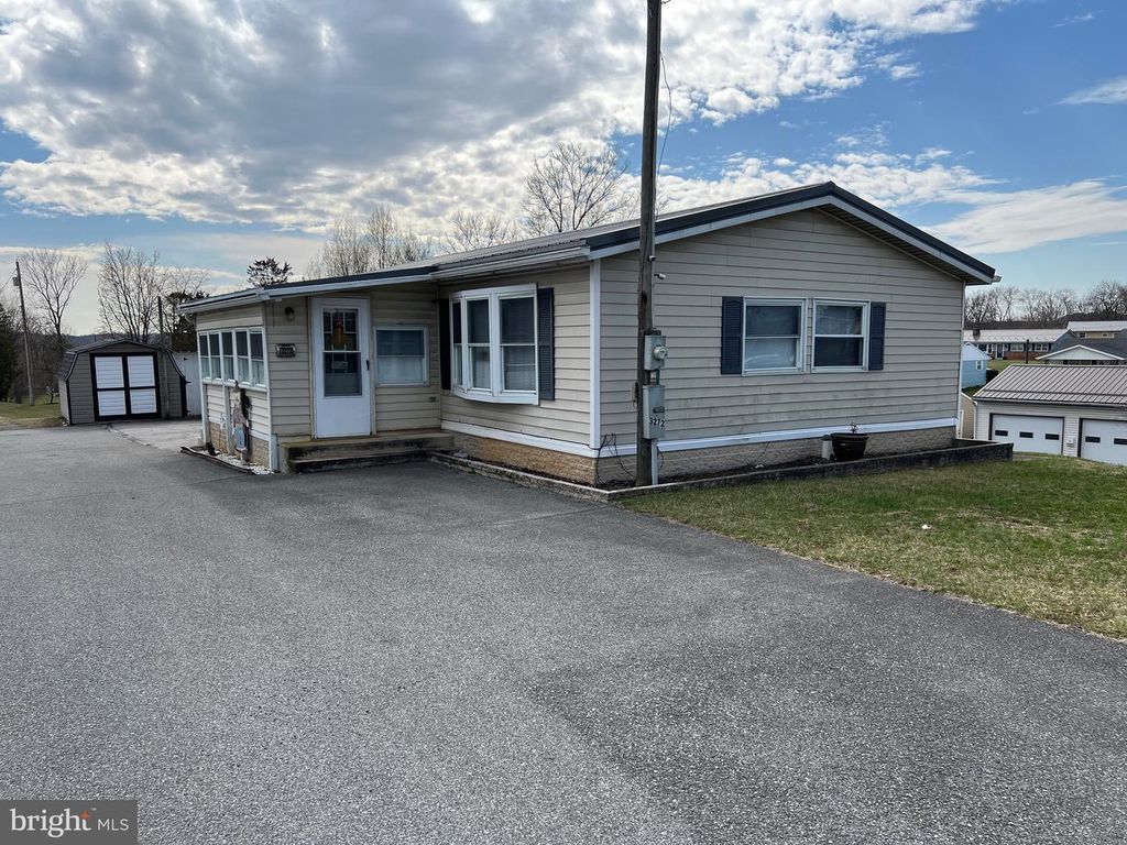 3272 BUCHANAN TRL W, Greencastle, PA 17225