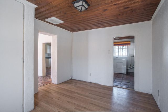 902 Edith Boulevard NE, Albuquerque, NM 87102