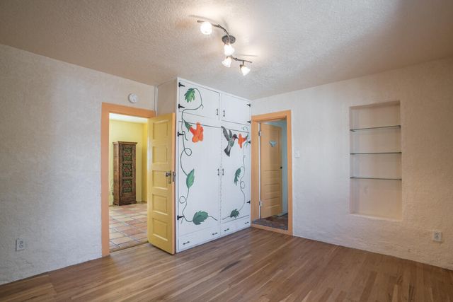 902 Edith Boulevard NE, Albuquerque, NM 87102