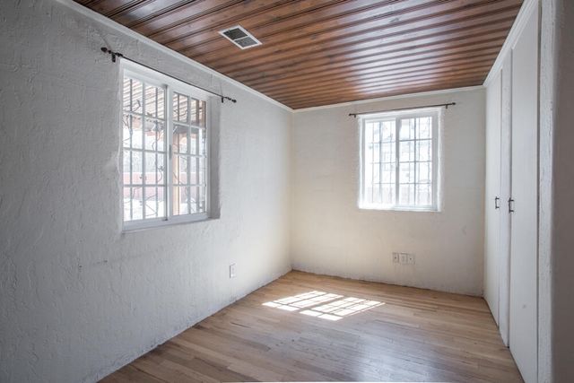 902 Edith Boulevard NE, Albuquerque, NM 87102