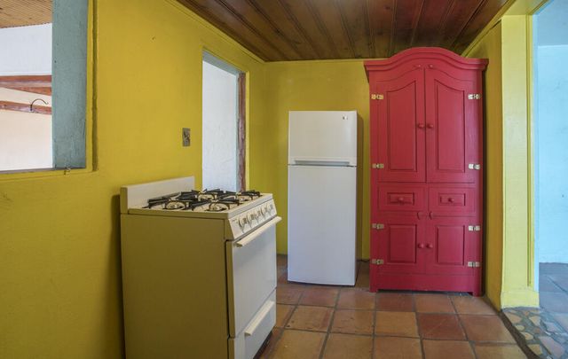 902 Edith Boulevard NE, Albuquerque, NM 87102