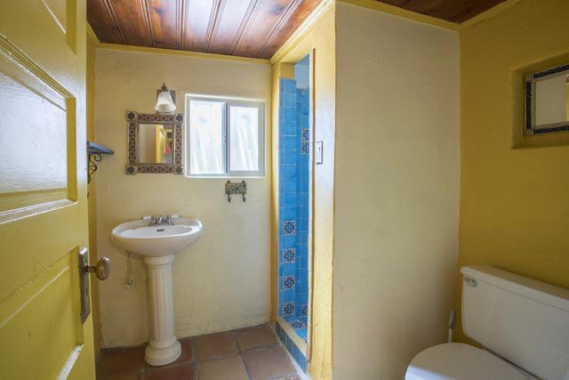 902 Edith Boulevard NE, Albuquerque, NM 87102