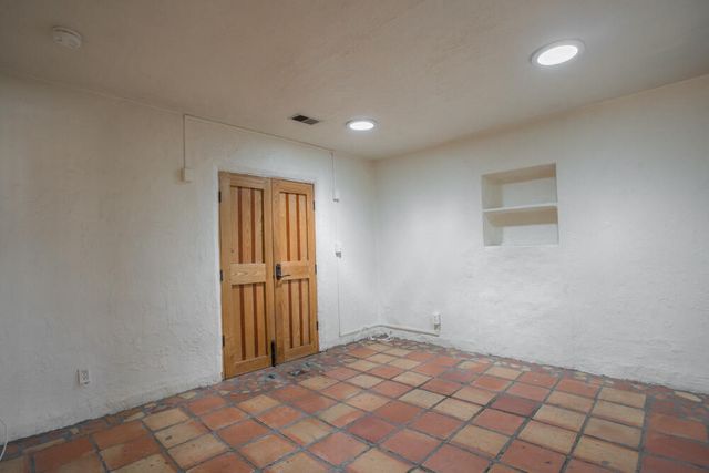 902 Edith Boulevard NE, Albuquerque, NM 87102