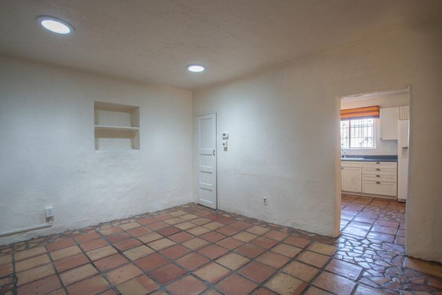 902 Edith Boulevard NE, Albuquerque, NM 87102