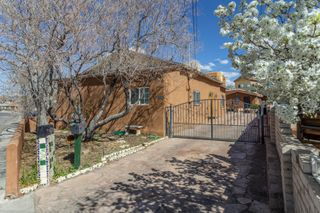 902 Edith Boulevard NE, Albuquerque, NM 87102