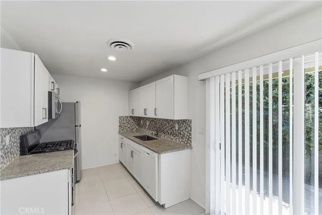 555 S Thornhill Road 4, Palm Springs, CA 92264