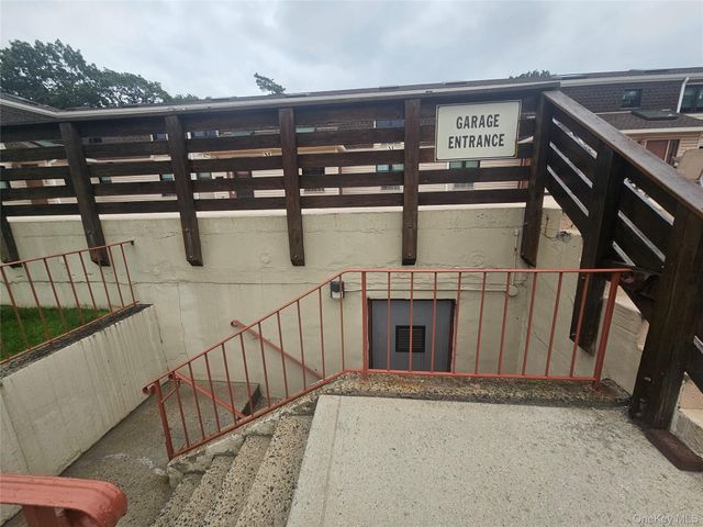 1337 Broadway C10, Hewlett, NY 11557