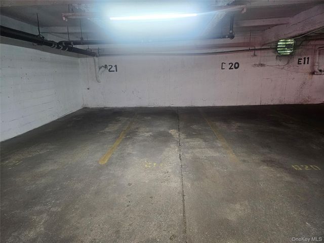 1337 Broadway C10, Hewlett, NY 11557