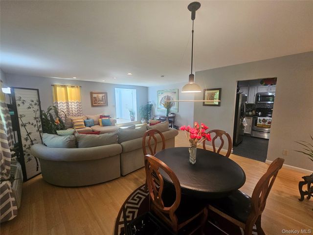 1337 Broadway C10, Hewlett, NY 11557