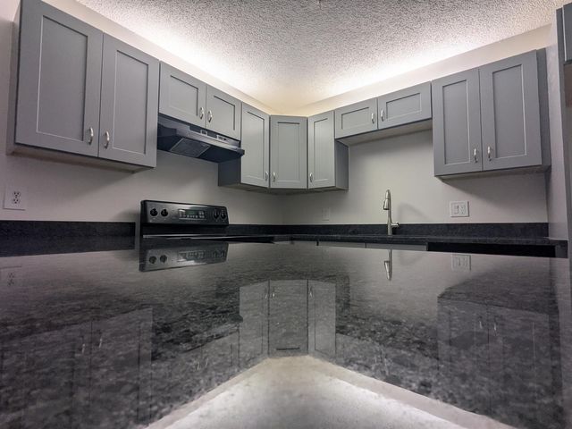 2191 White Pine Circle D, Greenacres, FL 33415