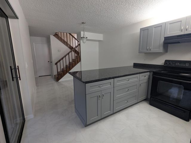 2191 White Pine Circle D, Greenacres, FL 33415