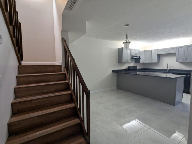 2191 White Pine Circle D, Greenacres, FL 33415