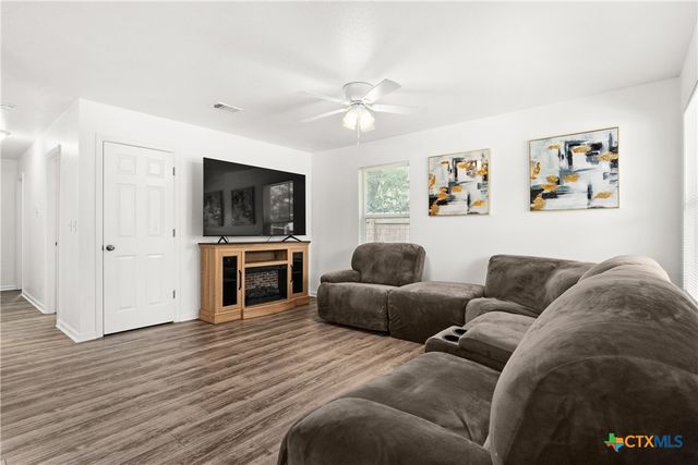 706 Valley, Killeen, TX 76541