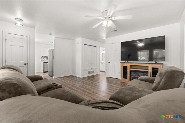 706 Valley, Killeen, TX 76541