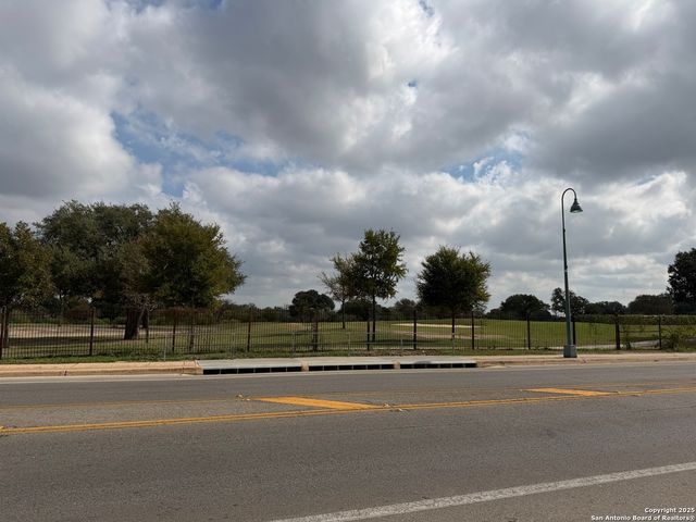 2011 Mission, San Antonio, TX 78214