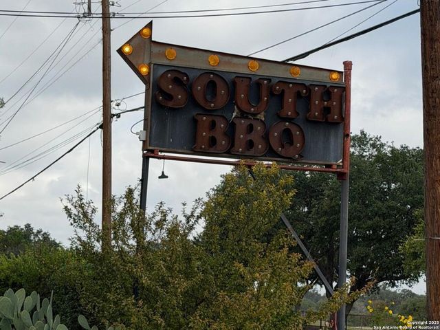 2011 Mission, San Antonio, TX 78214