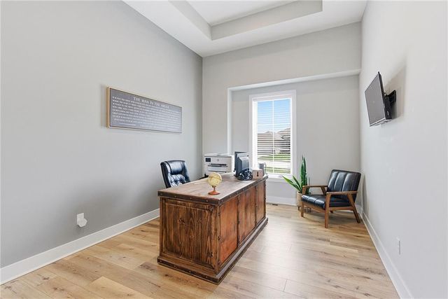 18120 N Peach Blossom Drive, Platte City, MO 64079
