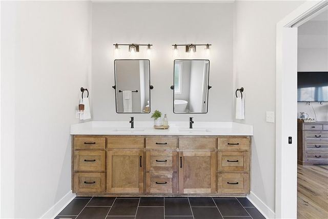 18120 N Peach Blossom Drive, Platte City, MO 64079