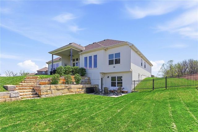 18120 N Peach Blossom Drive, Platte City, MO 64079
