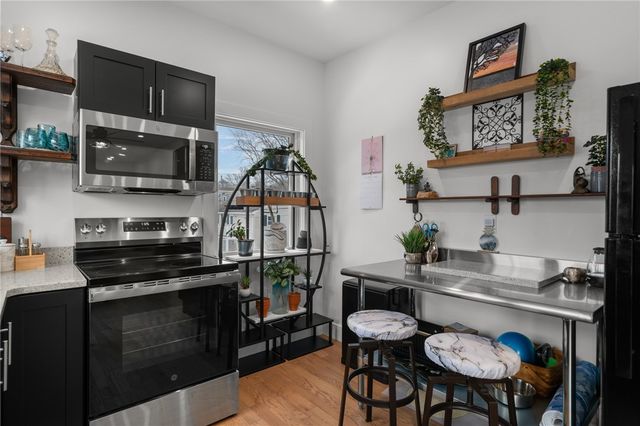 97 Eustis Avenue 2, Newport, RI 02840