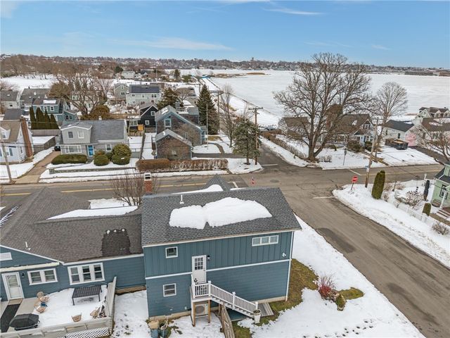 97 Eustis Avenue 2, Newport, RI 02840