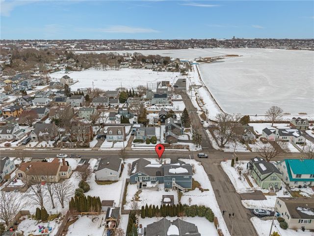 97 Eustis Avenue 2, Newport, RI 02840