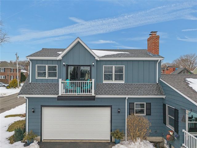 97 Eustis Avenue 2, Newport, RI 02840