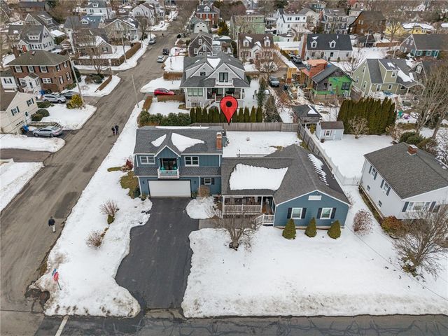 97 Eustis Avenue 2, Newport, RI 02840