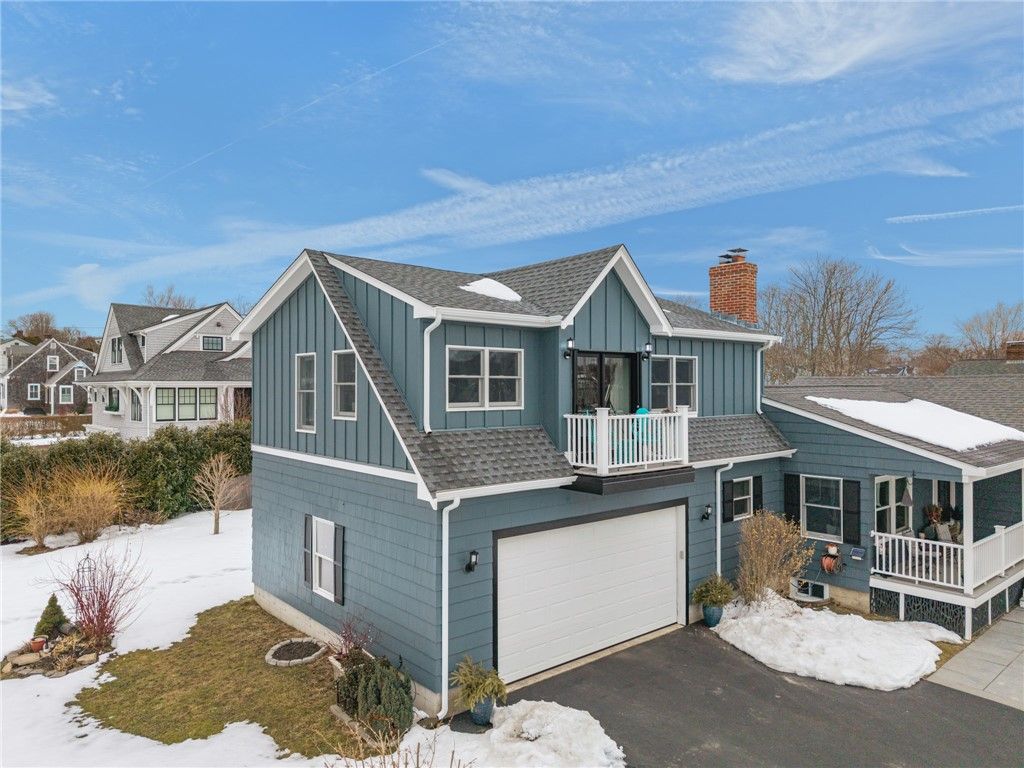 97 Eustis Avenue 2, Newport, RI 02840