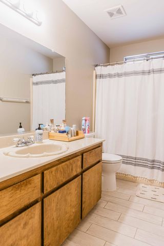 434 Fallbrook Court, Tulare, CA 93274