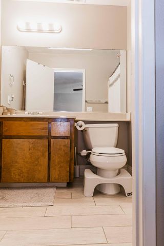 434 Fallbrook Court, Tulare, CA 93274